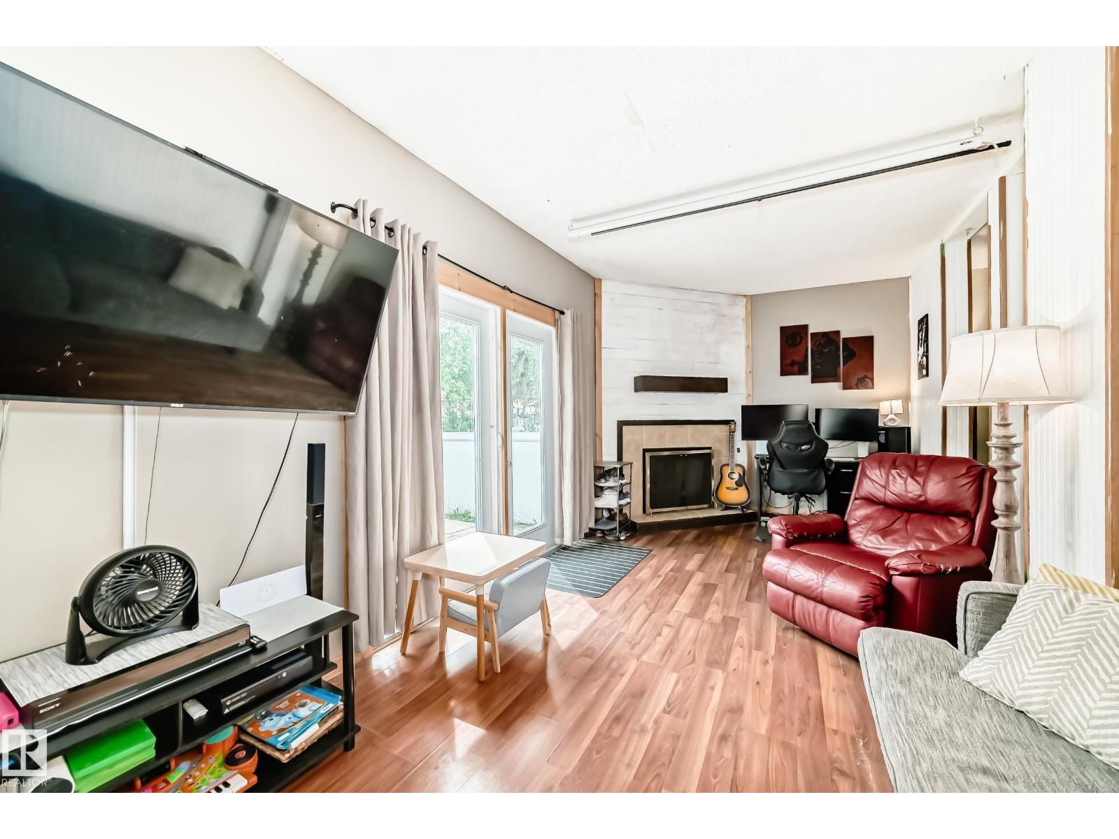 9323 Morinville DR - 17