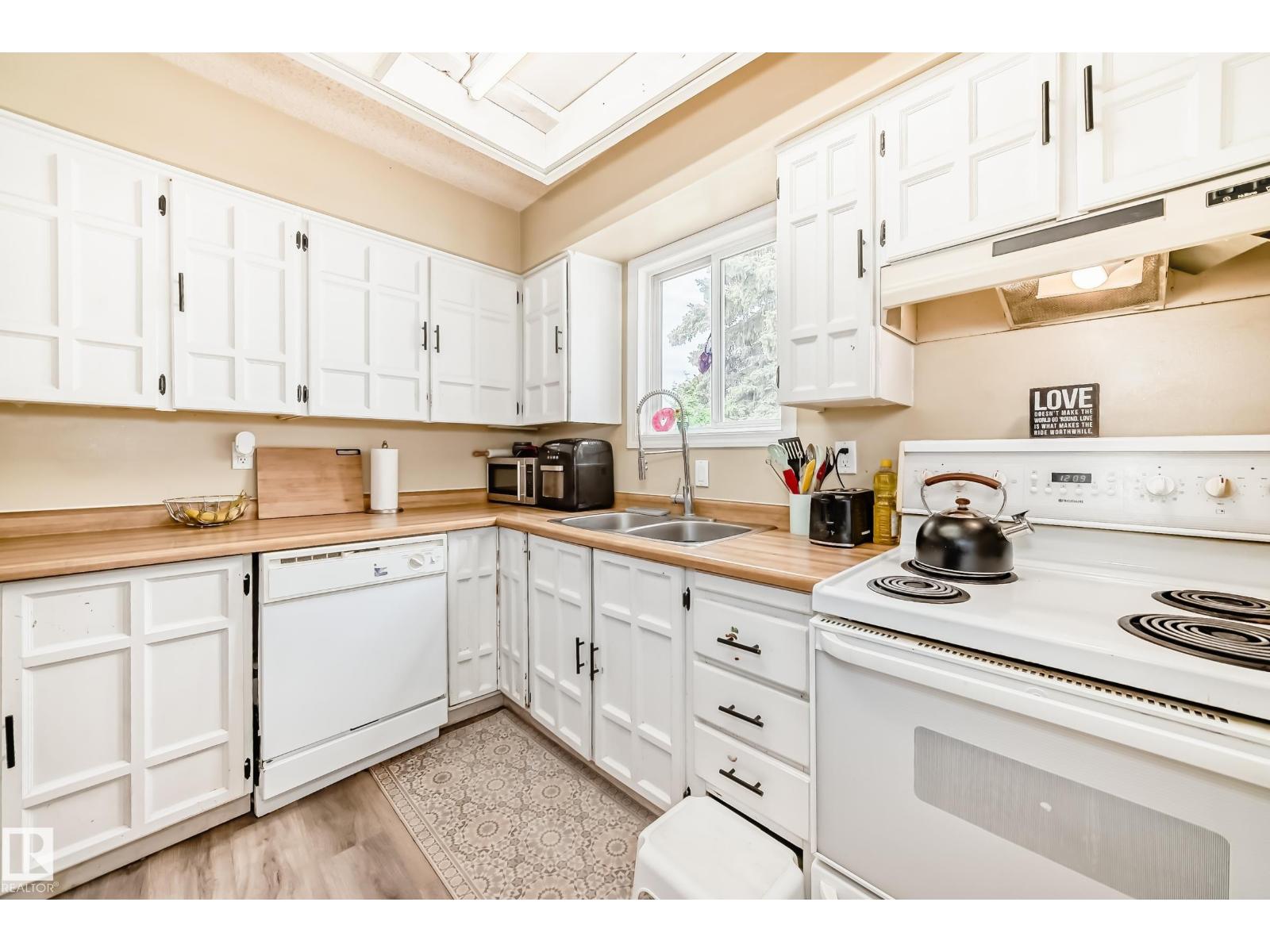 9323 Morinville Drive - Photo 7
