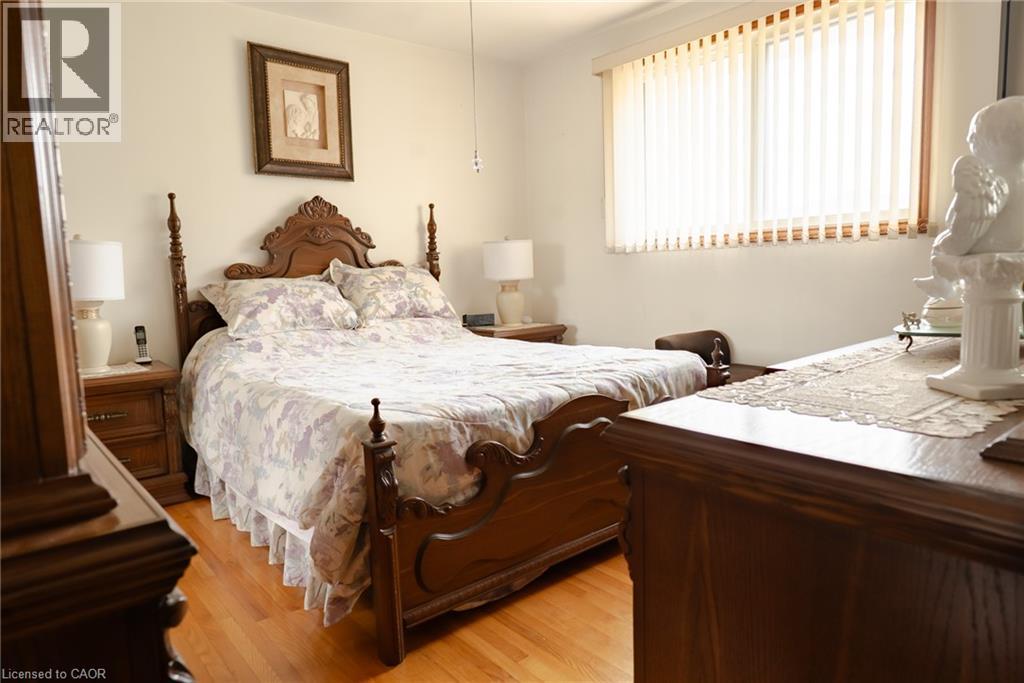 43 HENLEY Drive - 12