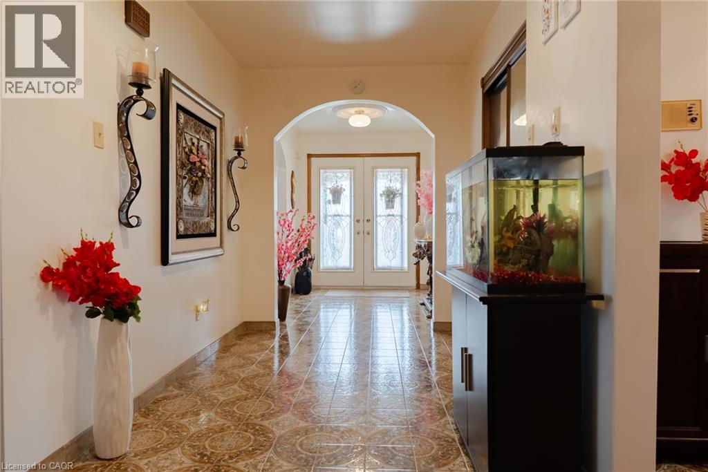 43 HENLEY Drive - 8