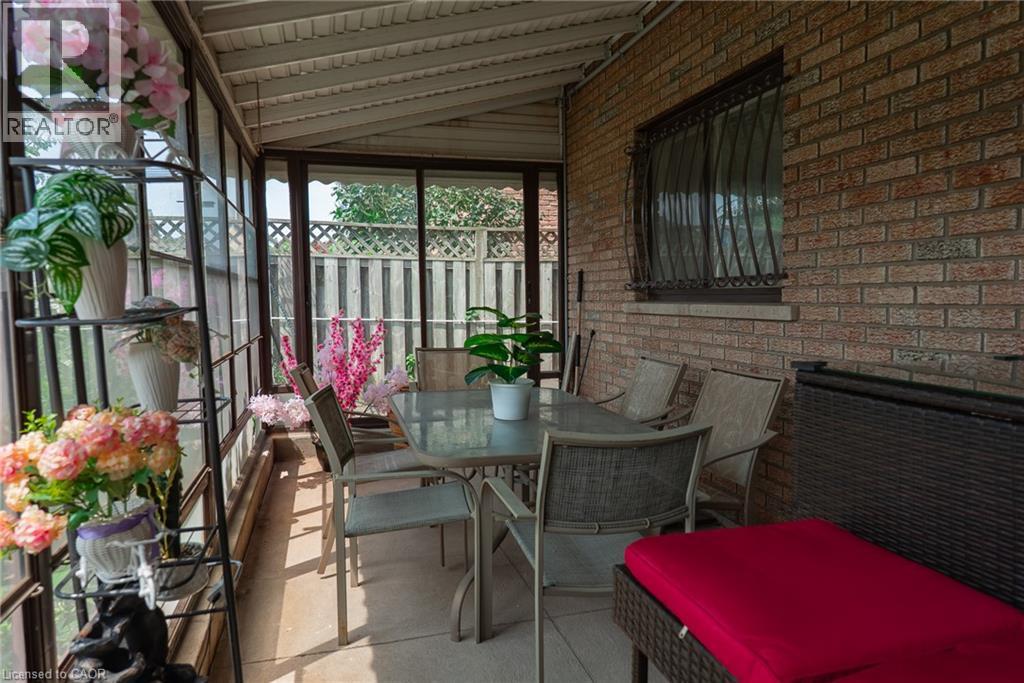 43 HENLEY Drive - Image 30