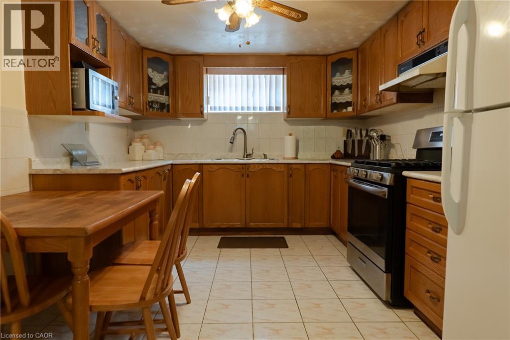 43 HENLEY Drive - 24