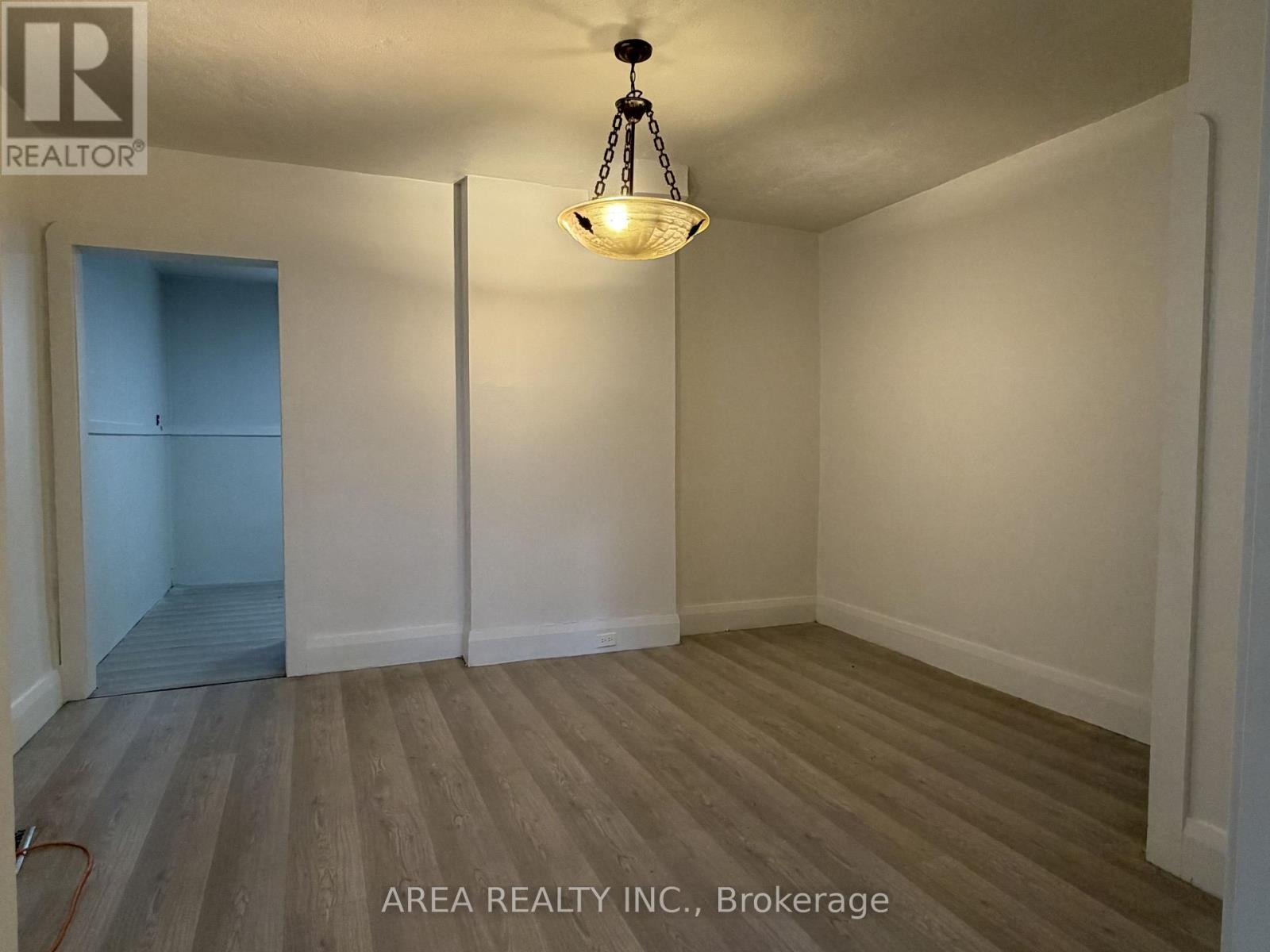48 CORBY AVENUE - 5