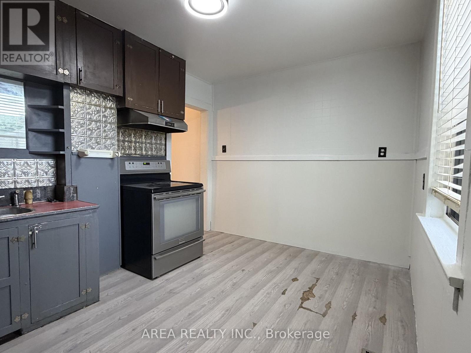 48 CORBY AVENUE - 8