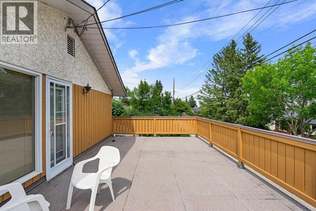 40 Thornlee Crescent NW - 38