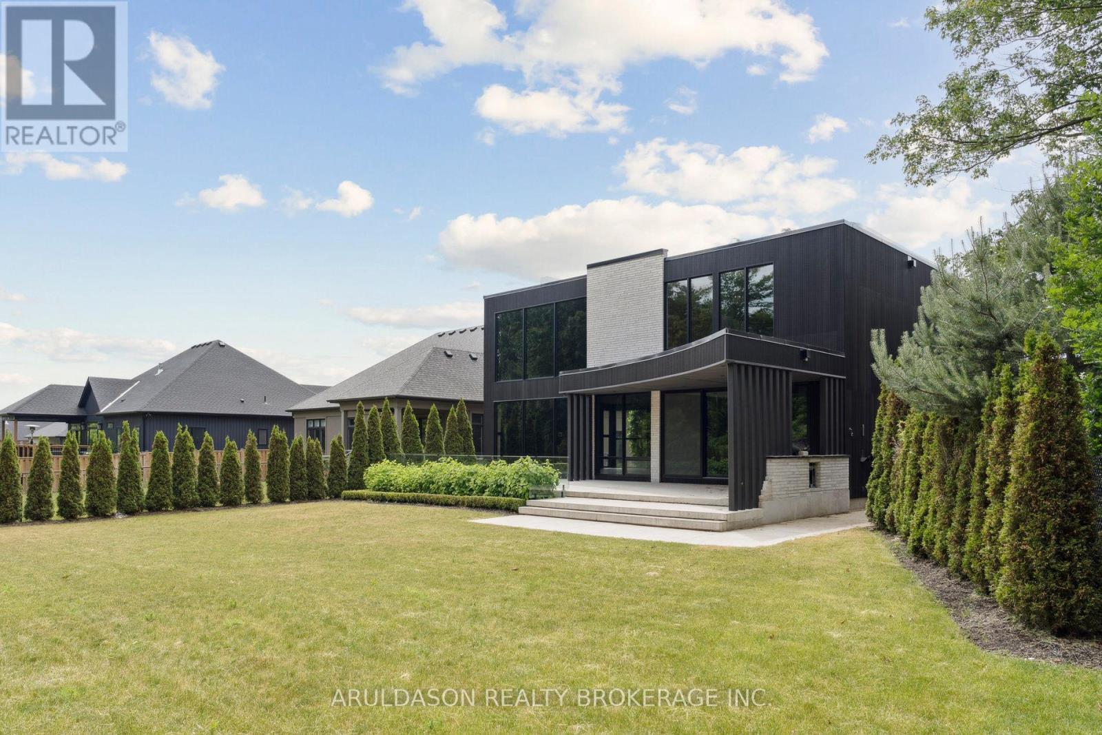 1135 BALFOUR STREET - 32