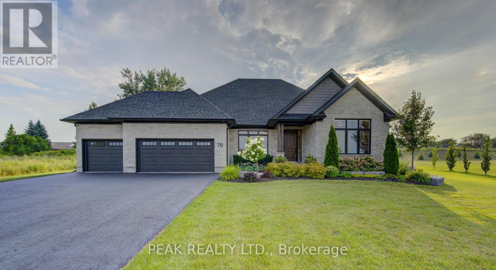 79 SUNSET HILLS CRESCENT — photo 2