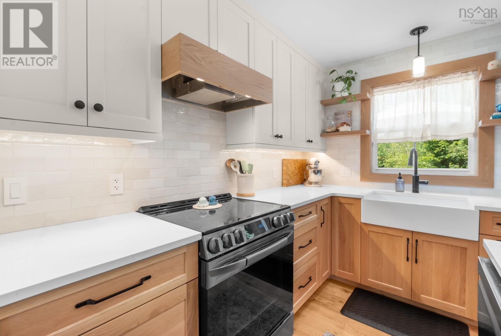 Property 20 of 50 of 91 Halewood Drive