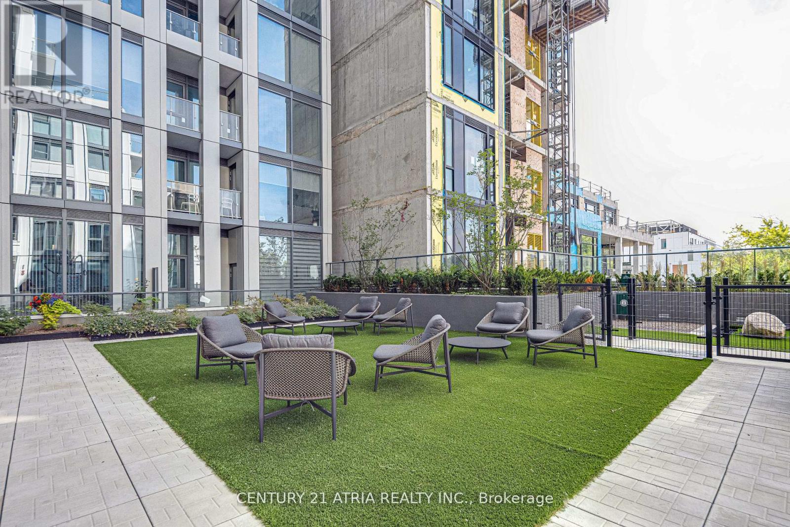 #1810 2020 BATHURST STREET - Image 35