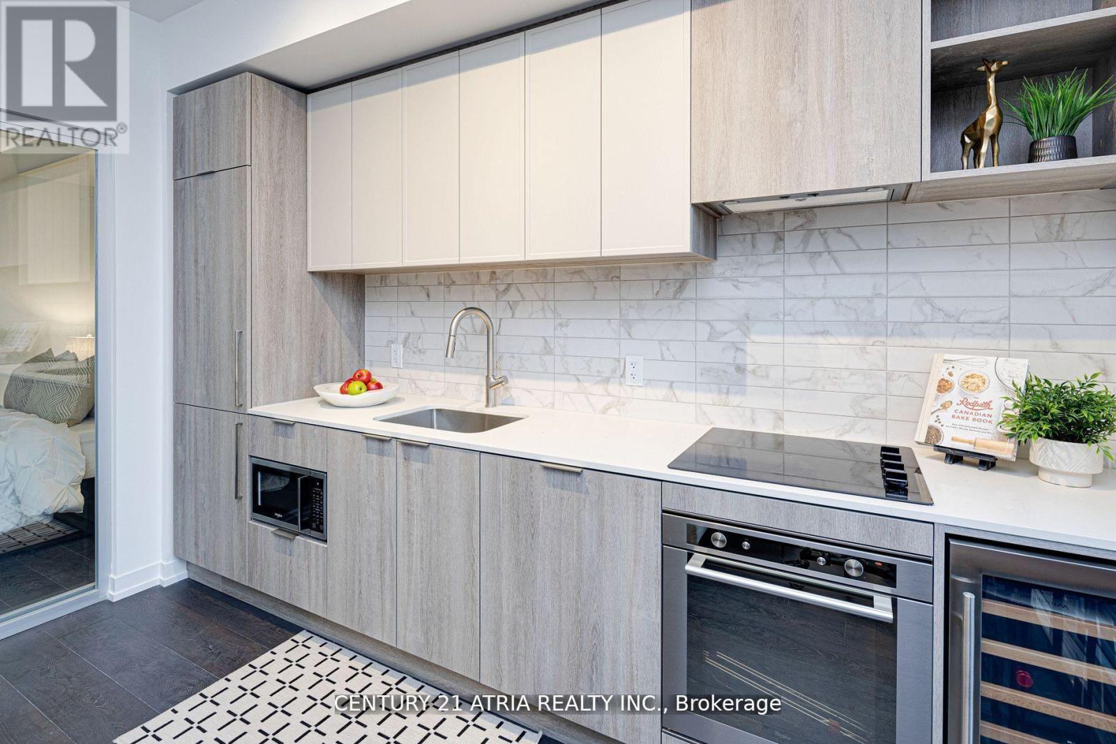 #1810 2020 BATHURST STREET - 8