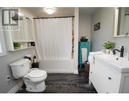 9 Riverside Drive, Kawartha Lakes, ON K9V0H6 Photo 33