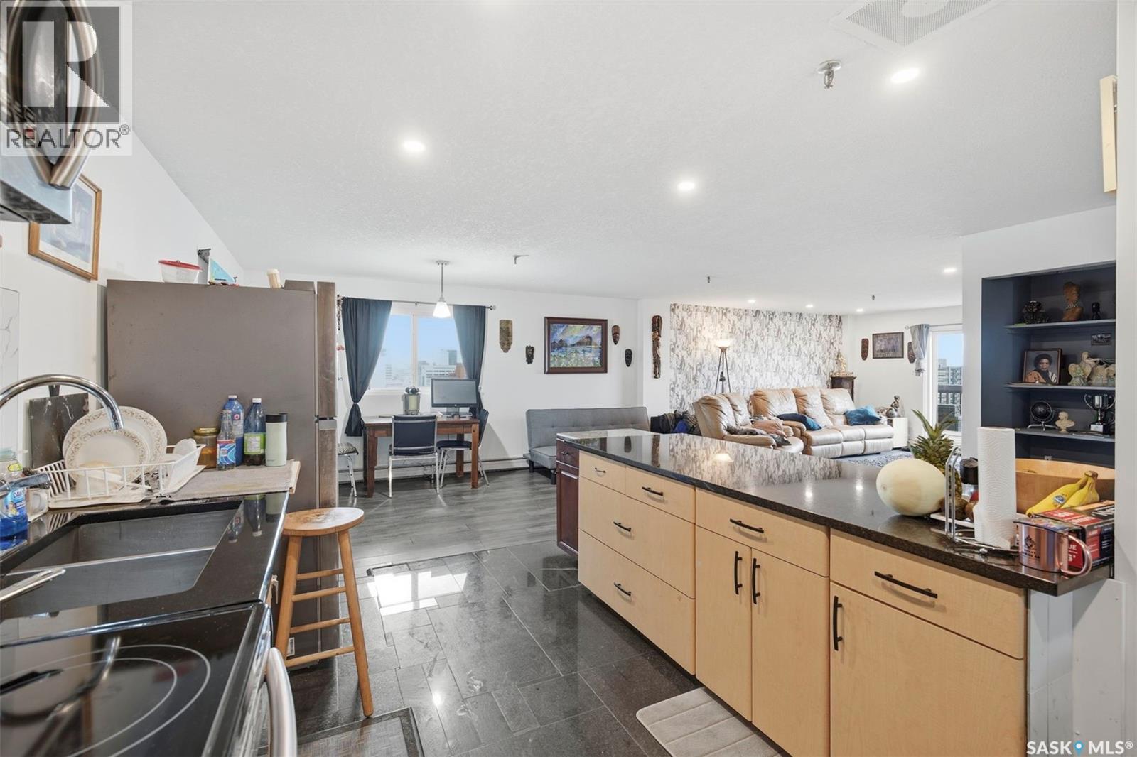 #1104 510 5th AVENUE N - 15