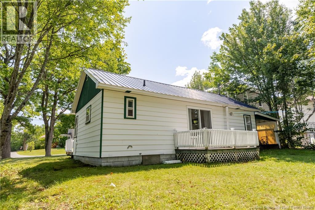 35 First Avenue - Image 15