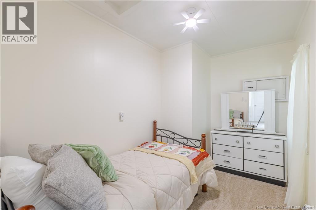 35 First Avenue - Image 11