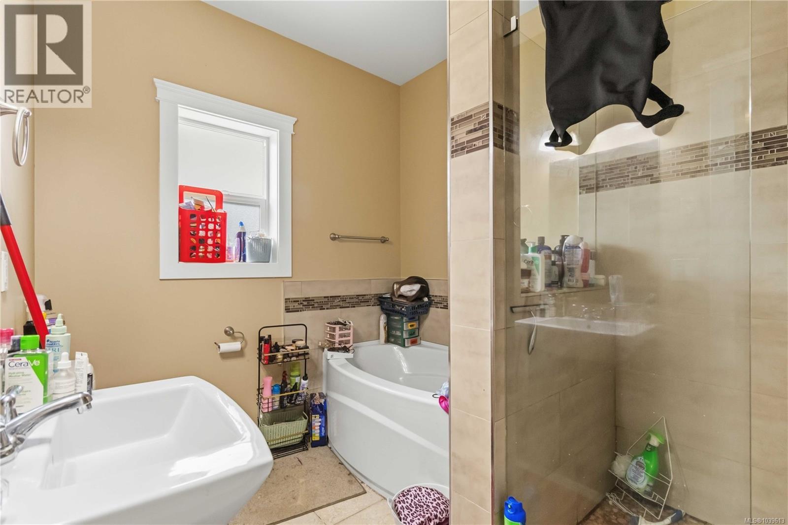 2616 Sooke Rd - 14