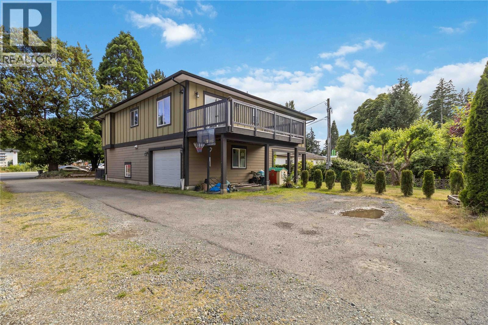 2616 Sooke Rd - 32