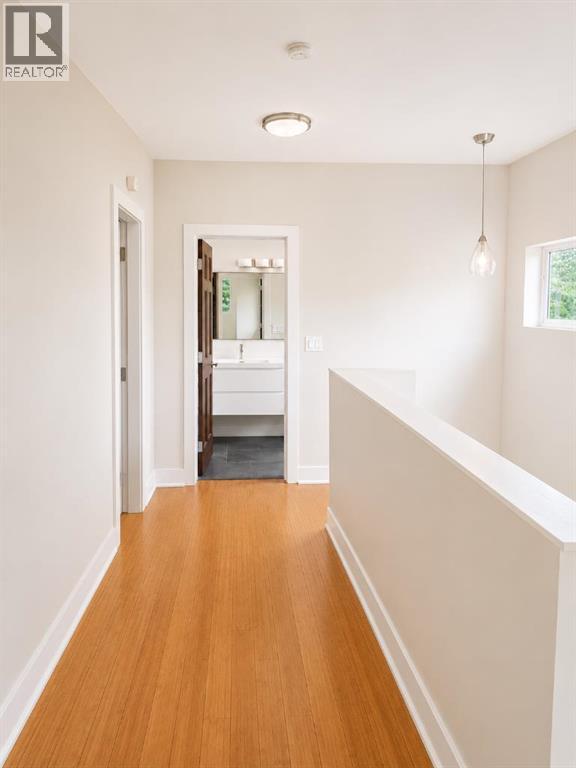 131 8 Avenue Northeast - Photo 18