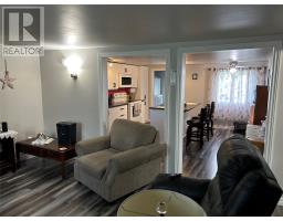 1 Ponds Lane thumbnail 14