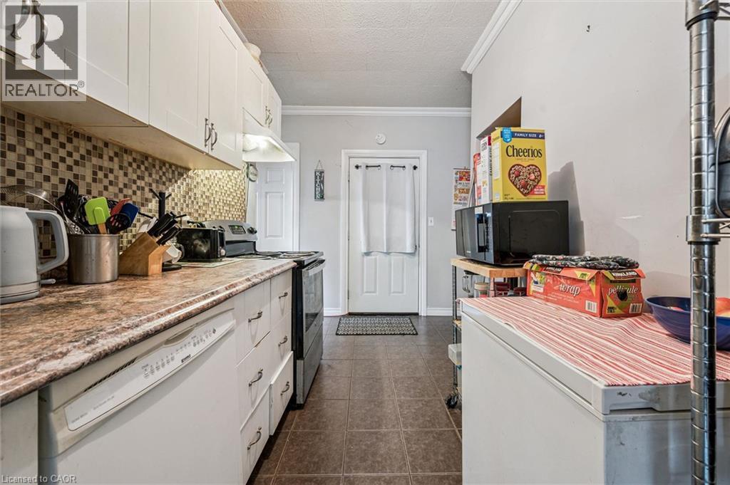 27 ROSEVIEW Avenue - Image 22