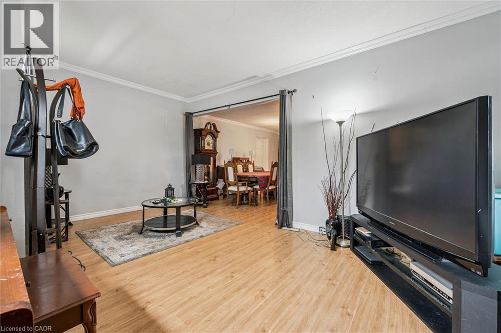 27 ROSEVIEW Avenue - Image 13