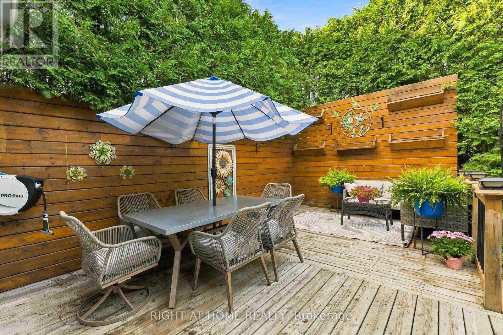 25 WATERTON CRESCENT - 38