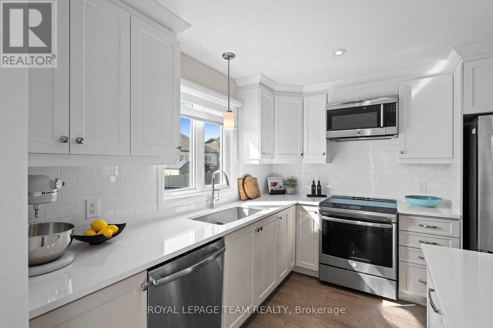 3 Bed, 3 Bath House for Sale in Russell – 408 TWILIGHT AVENUE, Russell – MLS# X13672524 - Image 10