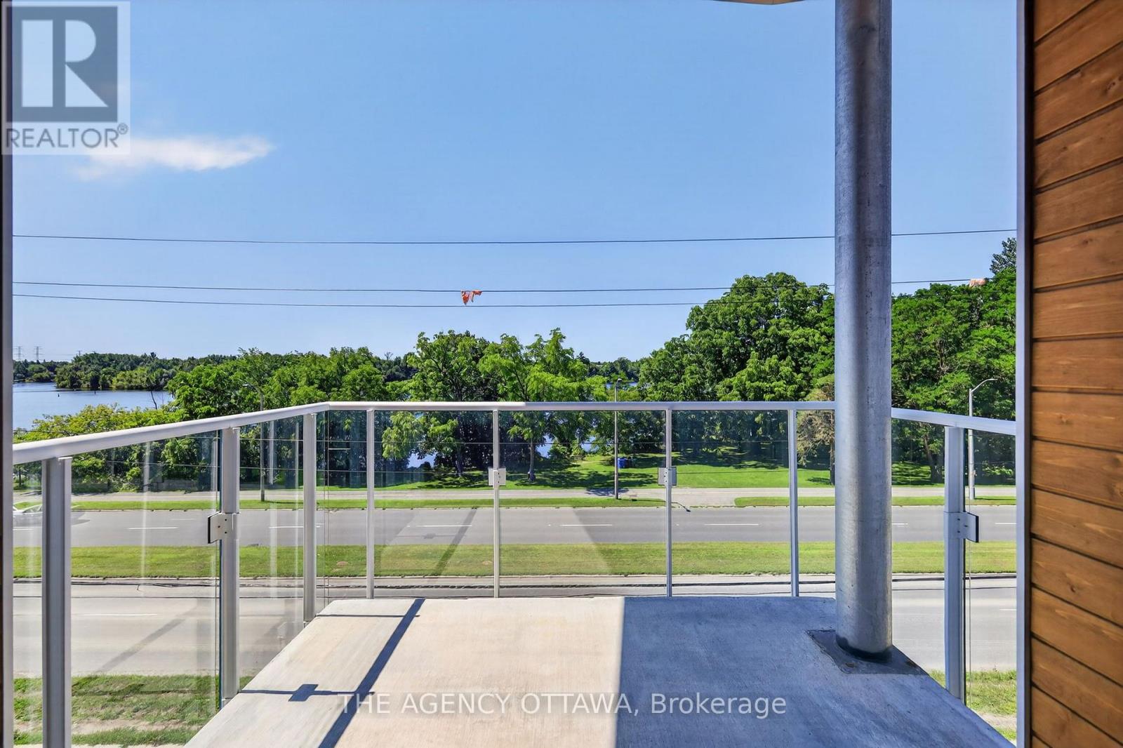 #308 3085 RIVERSIDE DRIVE - 12