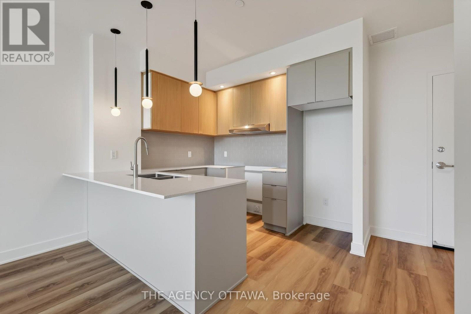 1 Bed, 1 Bath Apartment for Sale in Ottawa – 308 – 3085 RIVERSIDE DRIVE, Ottawa – MLS# X13672544 - Image 6