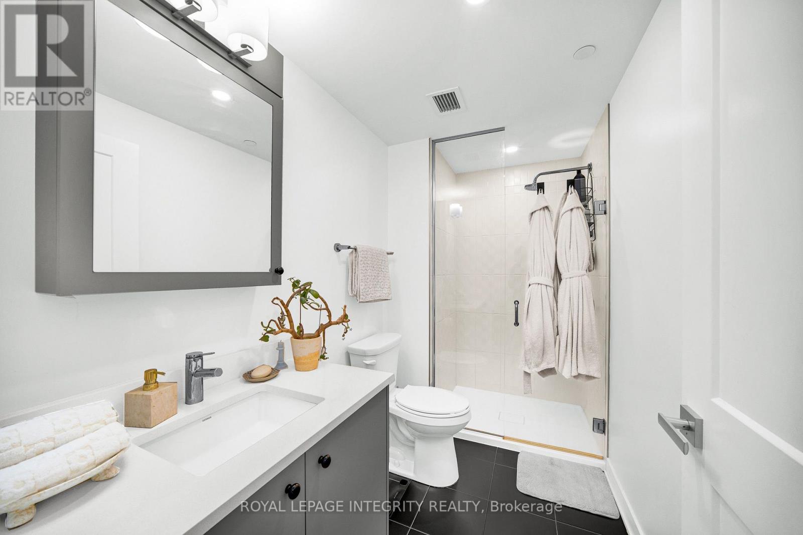 1 Bed, 1 Bath House for Sale in Ottawa – 1907 – 340 QUEEN STREET, Ottawa – MLS# X13672580 - Image 33