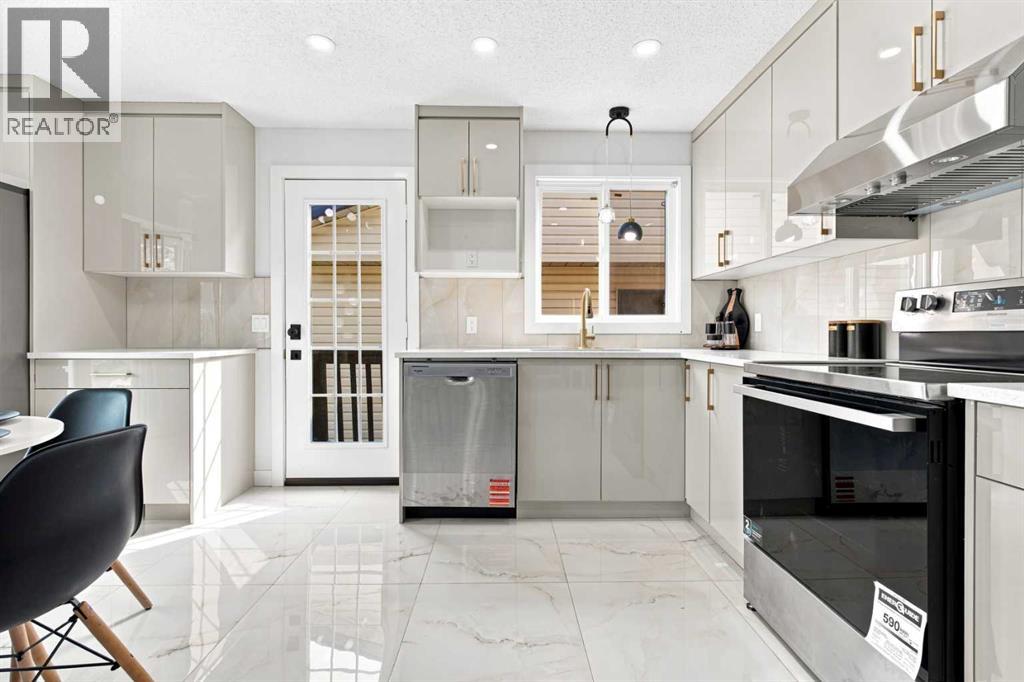 427 Falmere Road NE - 13