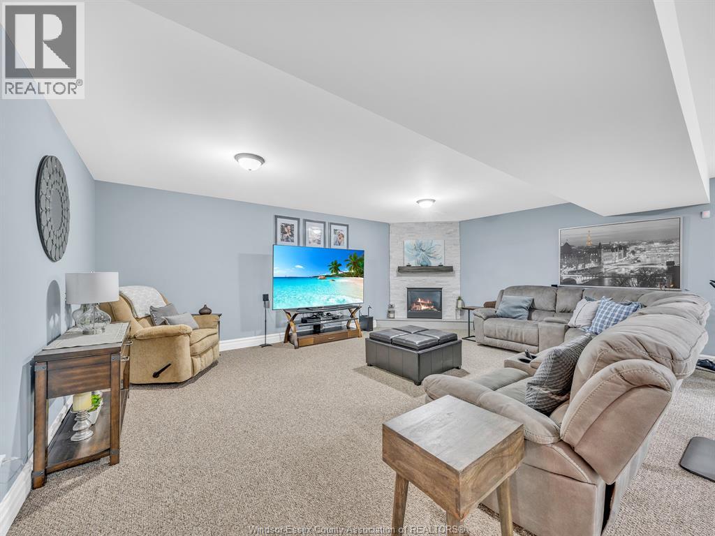 1385 PASCAL AVENUE - 29