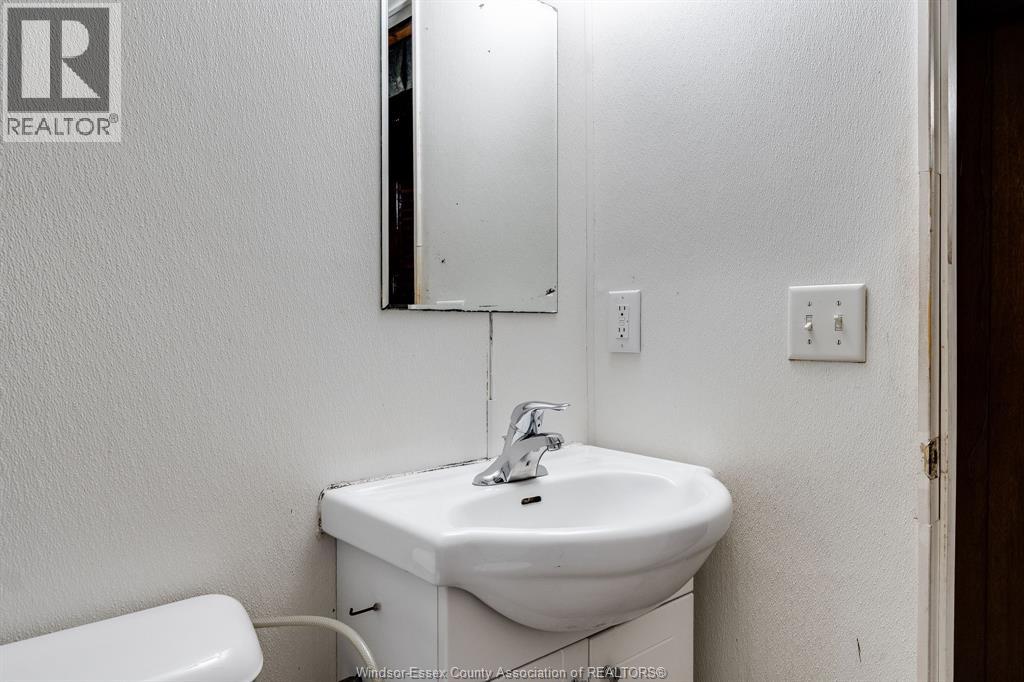 118 QUEENS - Image 29