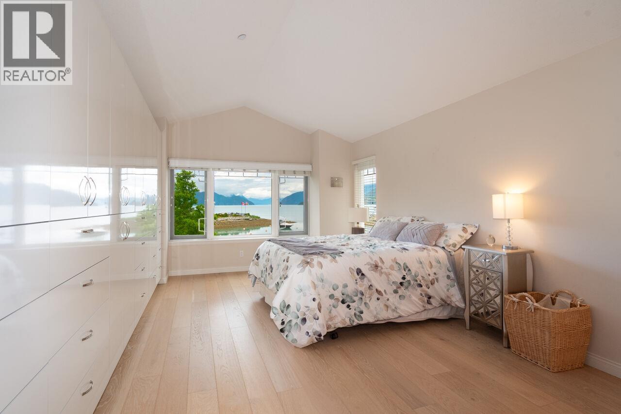 43 POINT TERRACE, West Vancouver