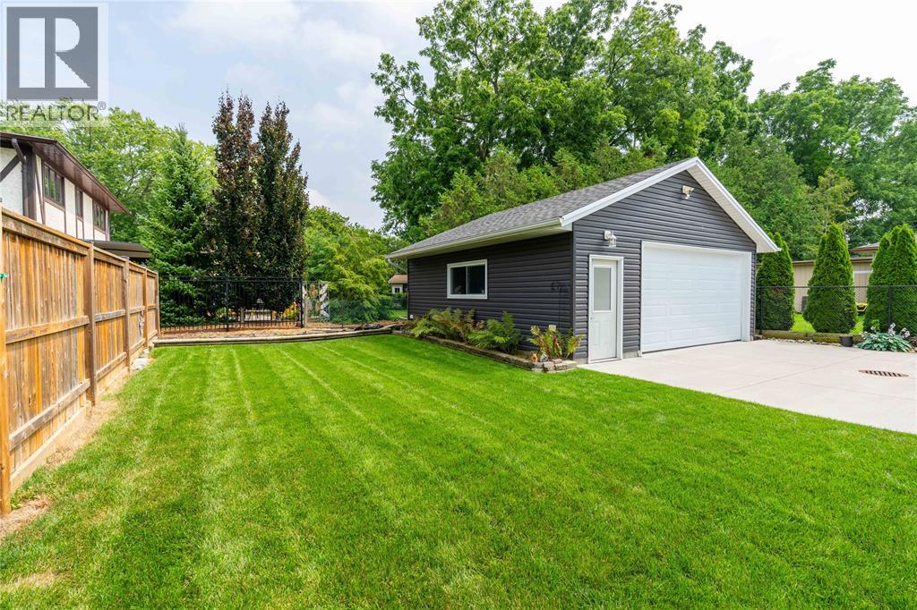 6822 EVERGREEN LANE - 28