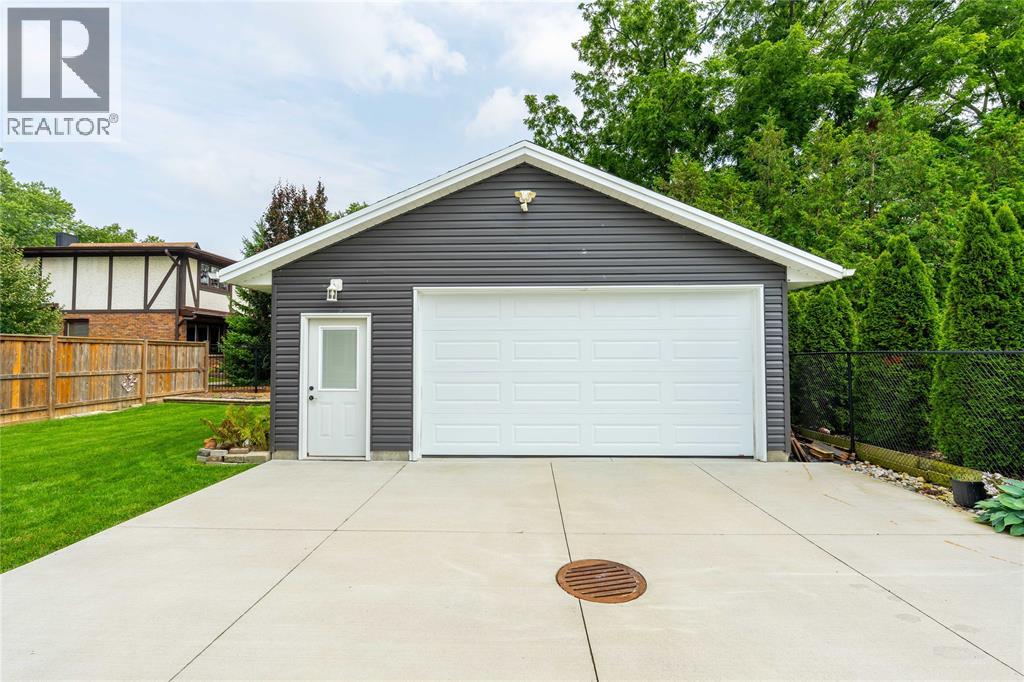 6822 EVERGREEN LANE - Image 31