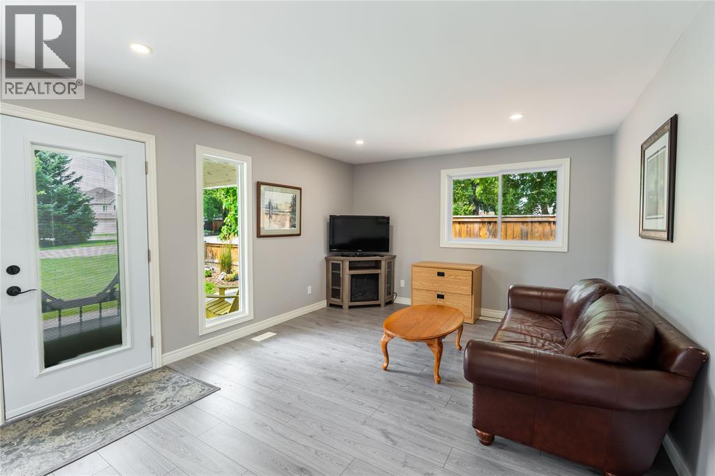 6822 EVERGREEN LANE - Image 6