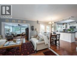 4594 Teviot Place, North Vancouver, BC V7R4M5 Photo 13