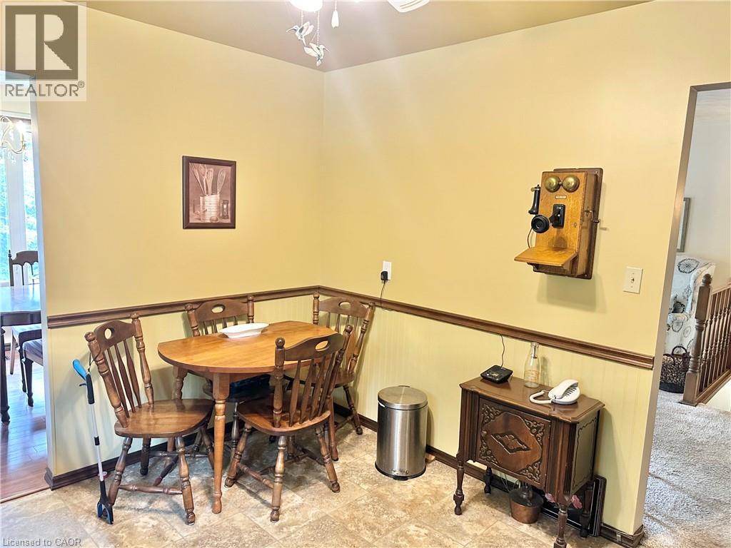 44 DOUGLAS Avenue - Image 11