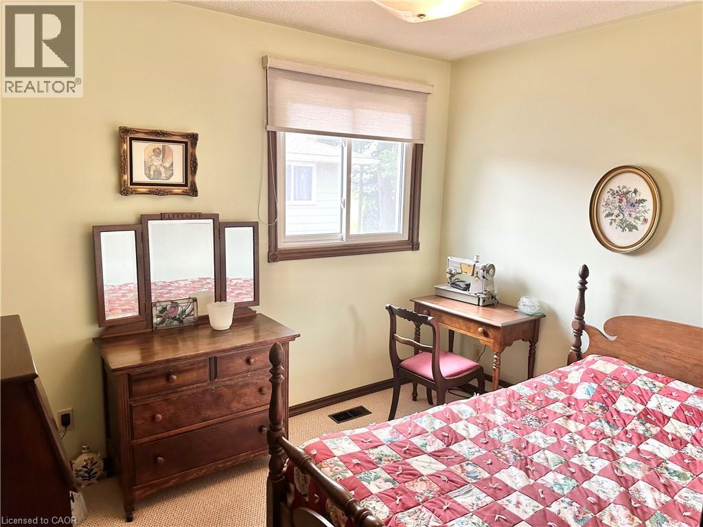 44 DOUGLAS Avenue - Image 13