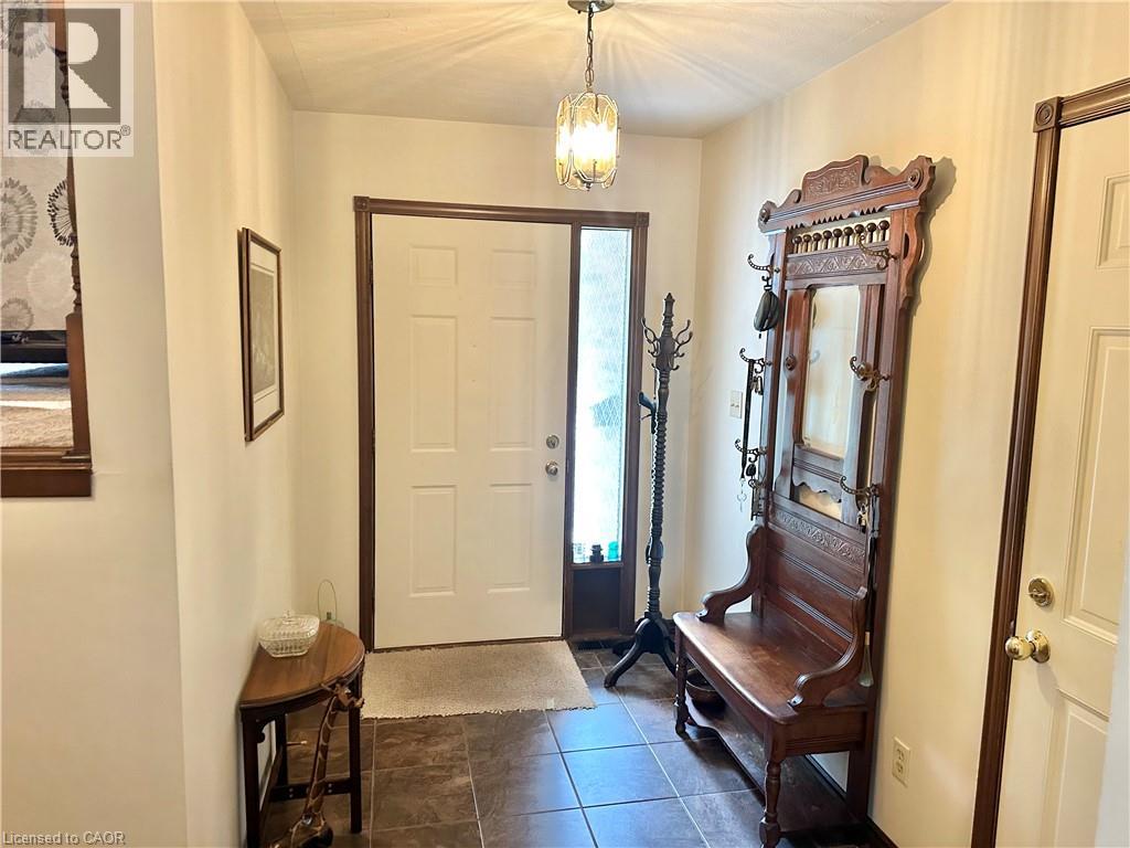 44 DOUGLAS Avenue - 2