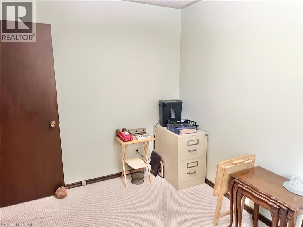 44 DOUGLAS Avenue - Image 20