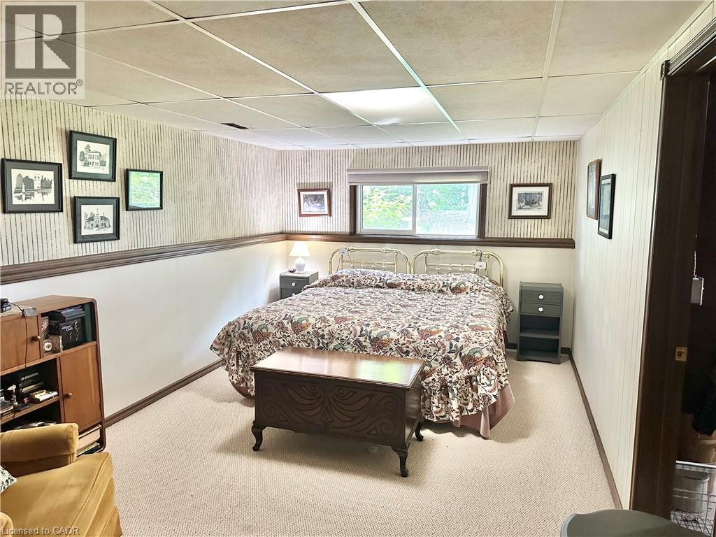 44 DOUGLAS Avenue - 25