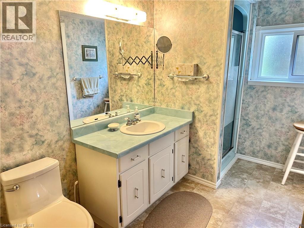 44 DOUGLAS Avenue - 29