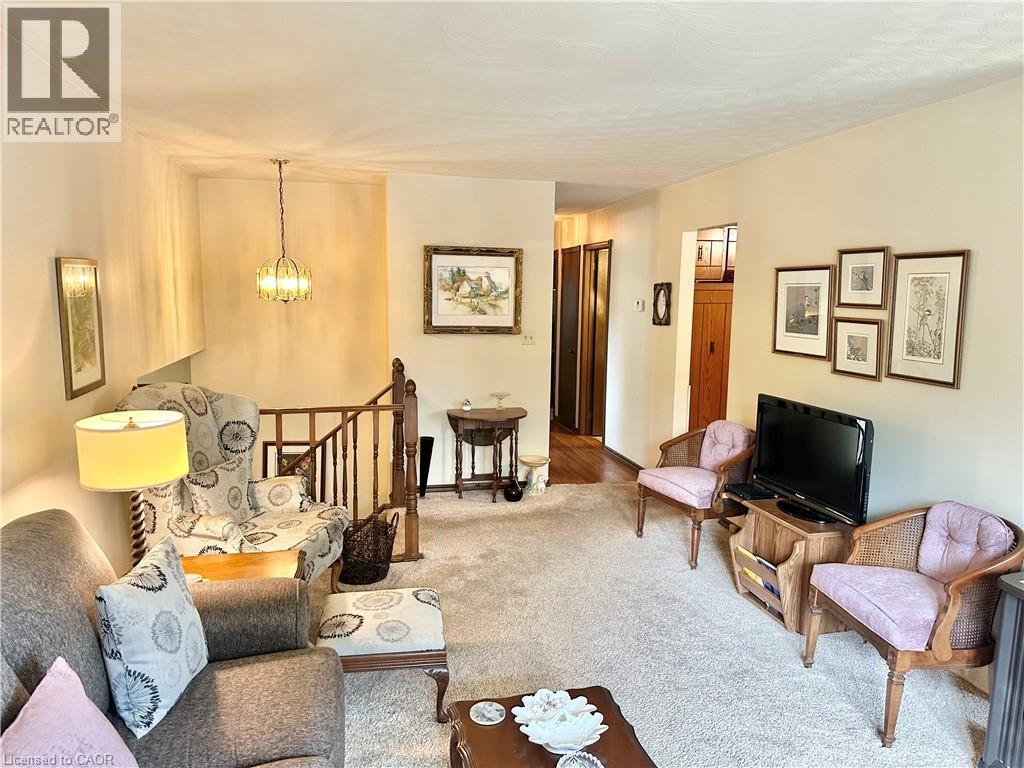 44 DOUGLAS Avenue - Image 7