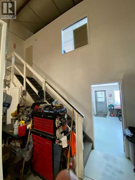598 Industrial Road East - Photo 33