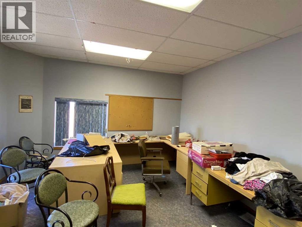 598 Industrial Road East - Photo 17