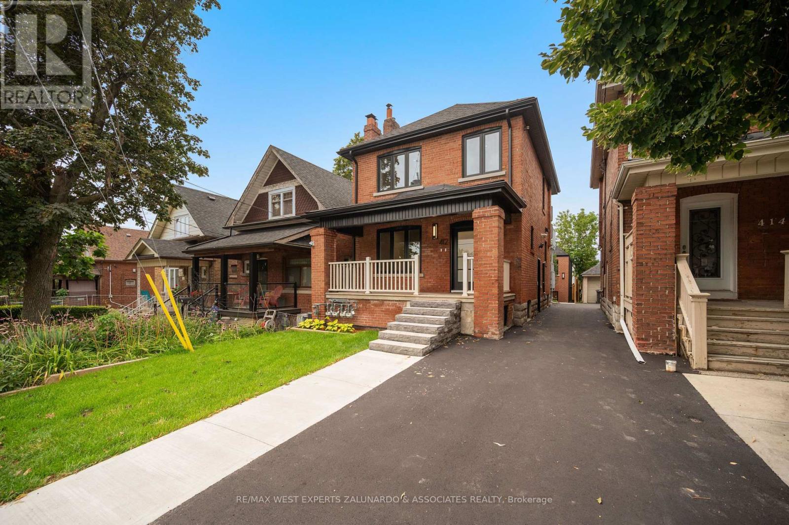 Photo of 412 Glenholme Avenue