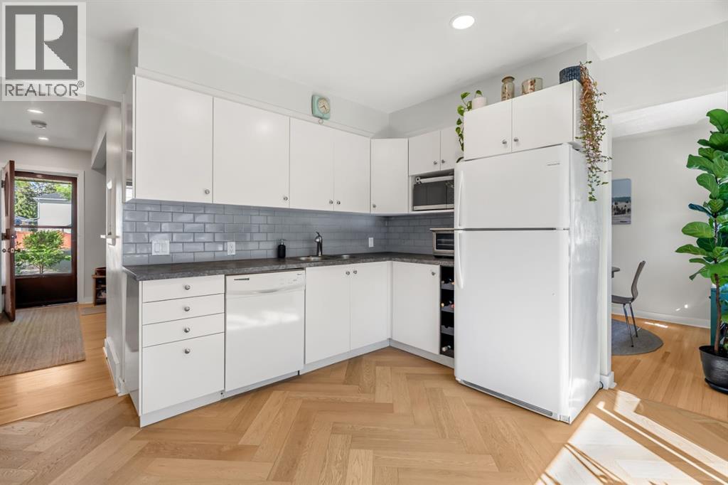 1207 40 Avenue Northwest - Photo 7