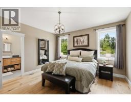 9336 Jorgensen Place, Halfmoon Bay, BC V7Z1B4 Photo 16