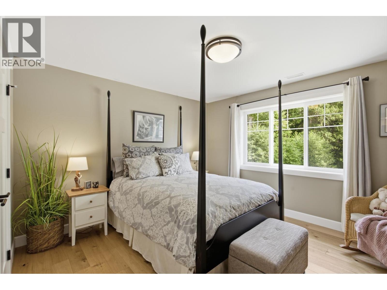 9336 JORGENSEN PLACE, Halfmoon Bay